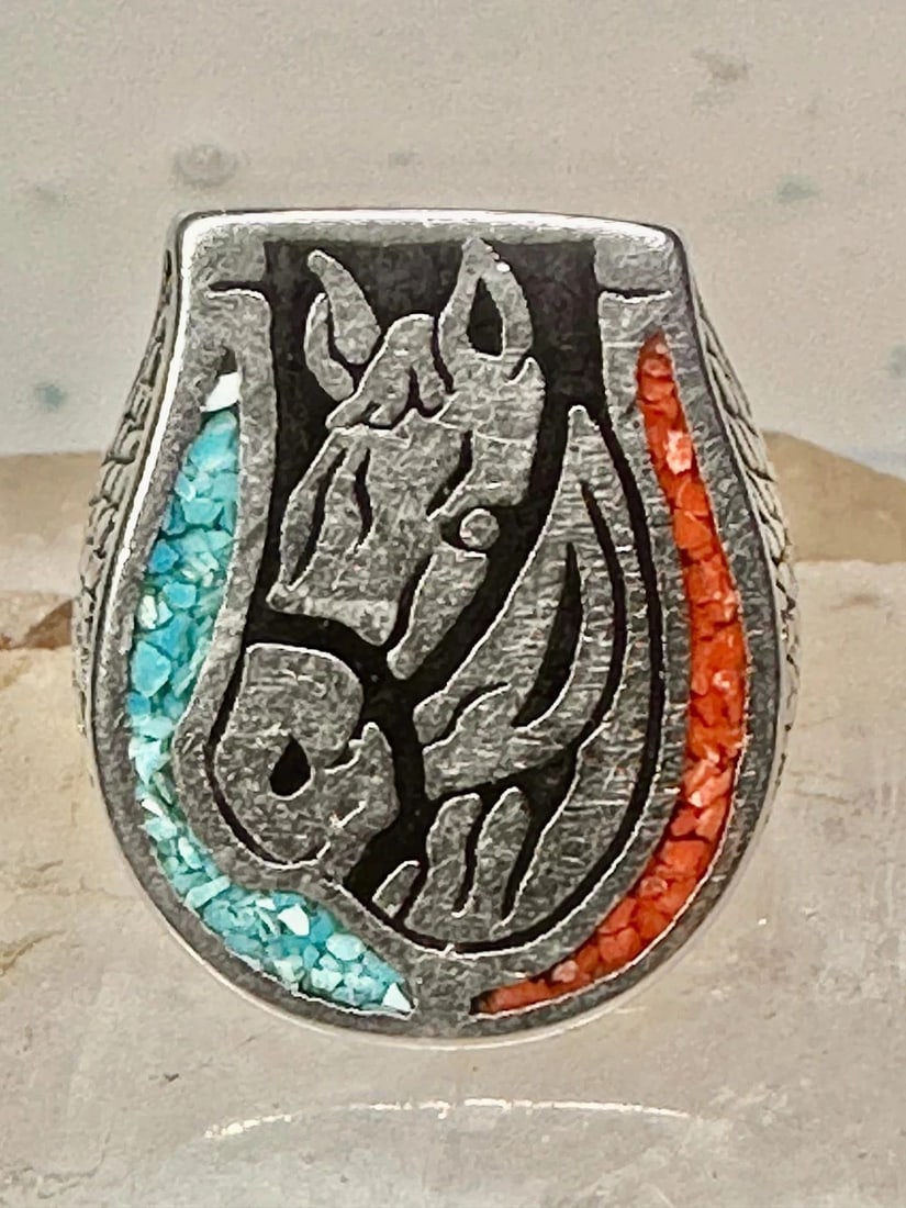 VINTAGE HORSE RING BIKER TURQUOISE CORAL CHIPS SIZE 6.5 SILVER PLATE WOMEN COWGI: VINTAGE HORSE RING BIKER TURQUOISE CORAL CHIPS SIZE 6.5 SILVER PLATE WOMEN COWGI Vintage Horse ring biker Gordon Smith G & S turquoise coral chips size 6.5 silver plate women Size 6.5 Weight 12.3g Len