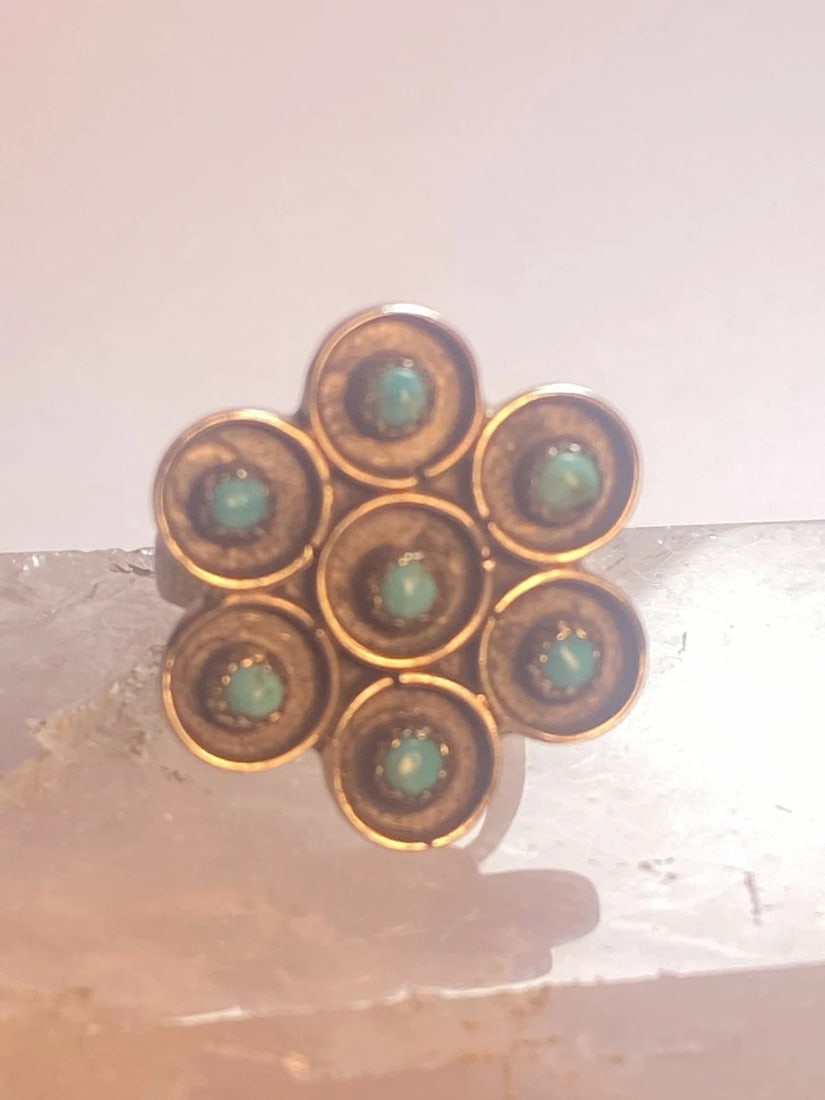 TURQUOISE RING SIZE 6.50 ZUNI FLOWER SOUTHWEST STERLING SILVER WOMEN GIRLS: TURQUOISE RING SIZE 6.50 ZUNI FLOWER SOUTHWEST STERLING SILVER WOMEN GIRLS Turquoise ring flower southwest sterling silver women girls Size 6.50 Between a size 6.50 and a size 6.75 Weight 7.2g Length.