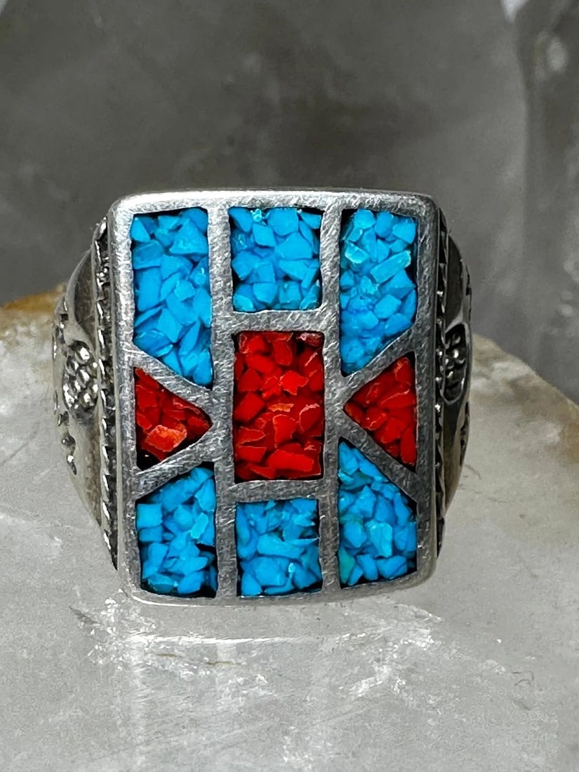 TURQUOISE CHIPS CORAL SOUHWEST ? BAND SIZE 8.75 STERLING SILVER WOMEN MEN: TURQUOISE CHIPS CORAL SOUHWEST ? BAND SIZE 8.75 STERLING SILVER WOMEN MEN Turquoise chips coral band size 8.75 sterling silver women men Signed CJC? Hard to read Size 8.75 Between a size 8.75 and a si