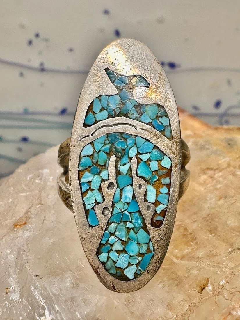 LONG PHOENIX RING SOUTHWEST TURQUOISE CHIPS SIZE 8 STERLING SILVER WOMEN: LONG PHOENIX RING SOUTHWEST TURQUOISE CHIPS SIZE 8 STERLING SILVER WOMEN Phoenix ring southwest turquoise chips size 8 sterling silver women Size 8 Weight 6.6g Length. 1. 3/8" Width 5/8" Thinnest part