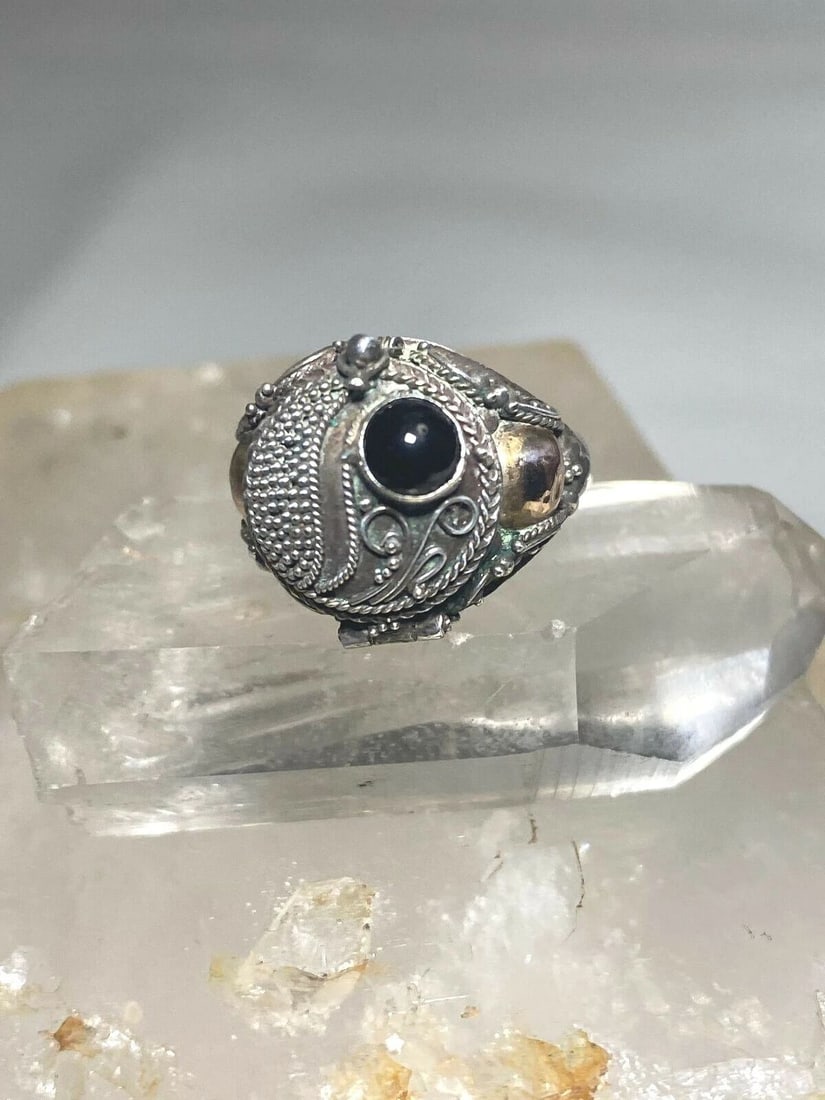 POISON RING SIZE 6.75 ONYX W OVERLAY METAL (COPPERY GOLDISH TONE) STERLING SILVE (1 of 2)