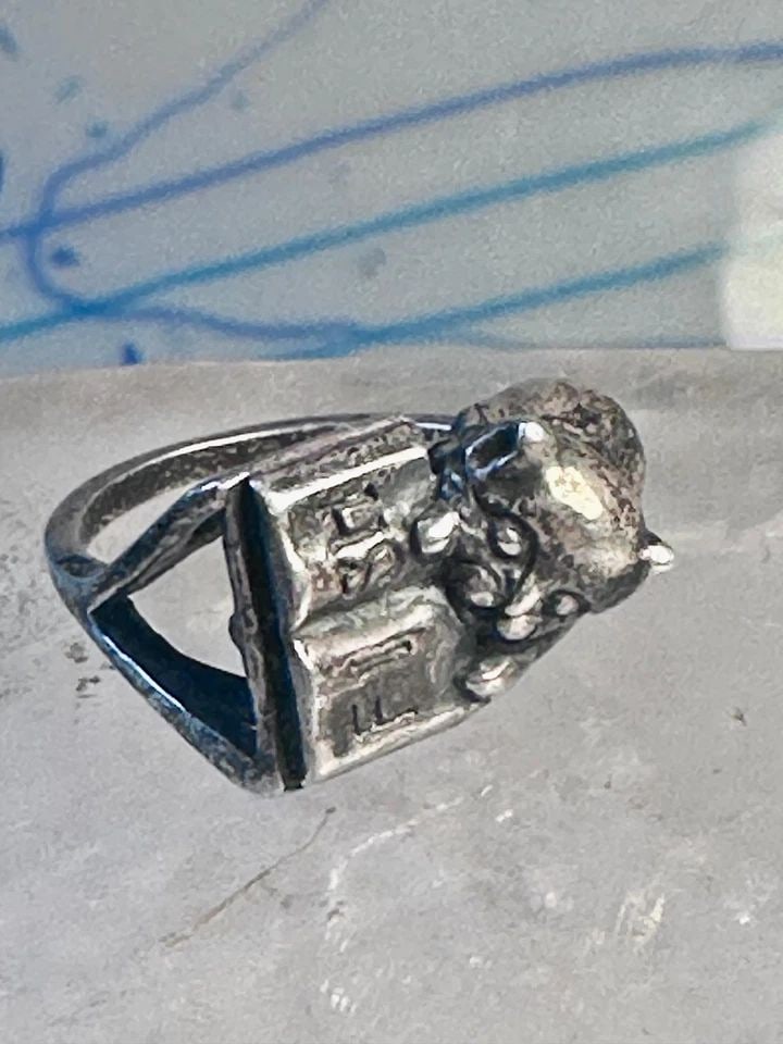CAT RING READING FISH BOOK KABANA STERLING SILVER BAND SIZE 5 GIRLS WOMEN: CAT RING READING FISH BOOK KABANA STERLING SILVER BAND SIZE 5 GIRLS WOMEN Cat ring reading fish book Kabana sterling silver band size 5 girls women I do polish on request ... This ring has lots of pat