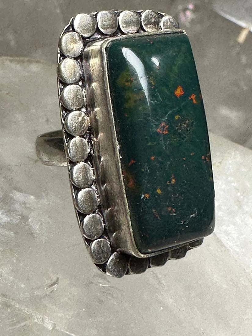 LONG BLOODSTONE RING SOUTHWEST SIZE 5.75 STERLING SILVER WOMEN: LONG BLOODSTONE RING SOUTHWEST SIZE 5.75 STERLING SILVER WOMEN Long Bloodstone ring southwest size 5.75 sterling silver women Size 5.75 Between a size 5.75 and a size 6 Weight. 5.8g Length 1 1/4" Widt