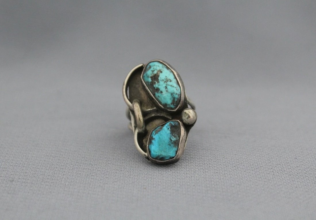 OLD PAWN NAVAJO STERLING SILVER AND TURQUOISE RING SIZE 6 1/8 (1 of 1)