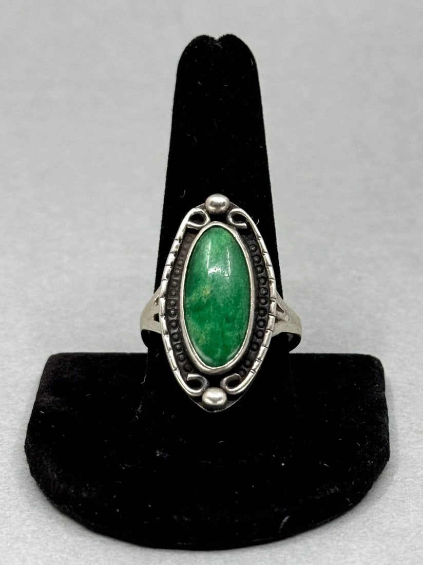 OLD PAWN NAVAJO STERLING SILVER WITH GREEN TURQUOISE RING. SIZE 10 (1 of 1)