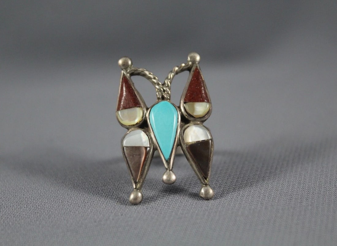 OLD PAWN ZUNI BUTTERFLY INLAID RING SIZE 7: OLD PAWN ZUNI BUTTERFLY INLAID RING SIZE 7 Item Description: 1 1/4” tall
