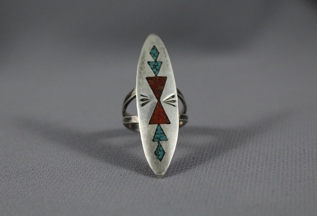 OLD PAWN NAVAJO STERLING SILVER AND TURQUOISE AND CORAL RING SIZE 6: OLD PAWN NAVAJO STERLING SILVER AND TURQUOISE AND CORAL RING SIZE 6 Item Description: 1 5/8” tall