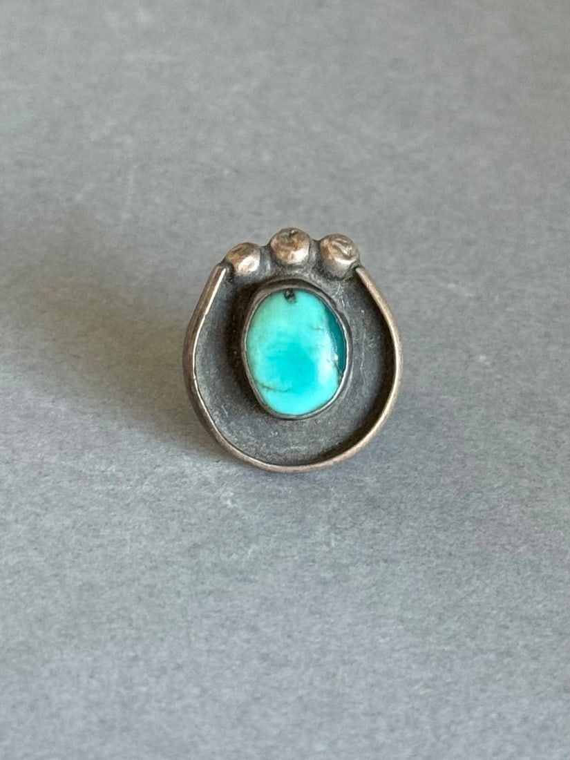 OLD PAWN NAVAJO STERLING SILVER RING WITH TURQUOISE. SIZE 5 3/4 (1 of 2)