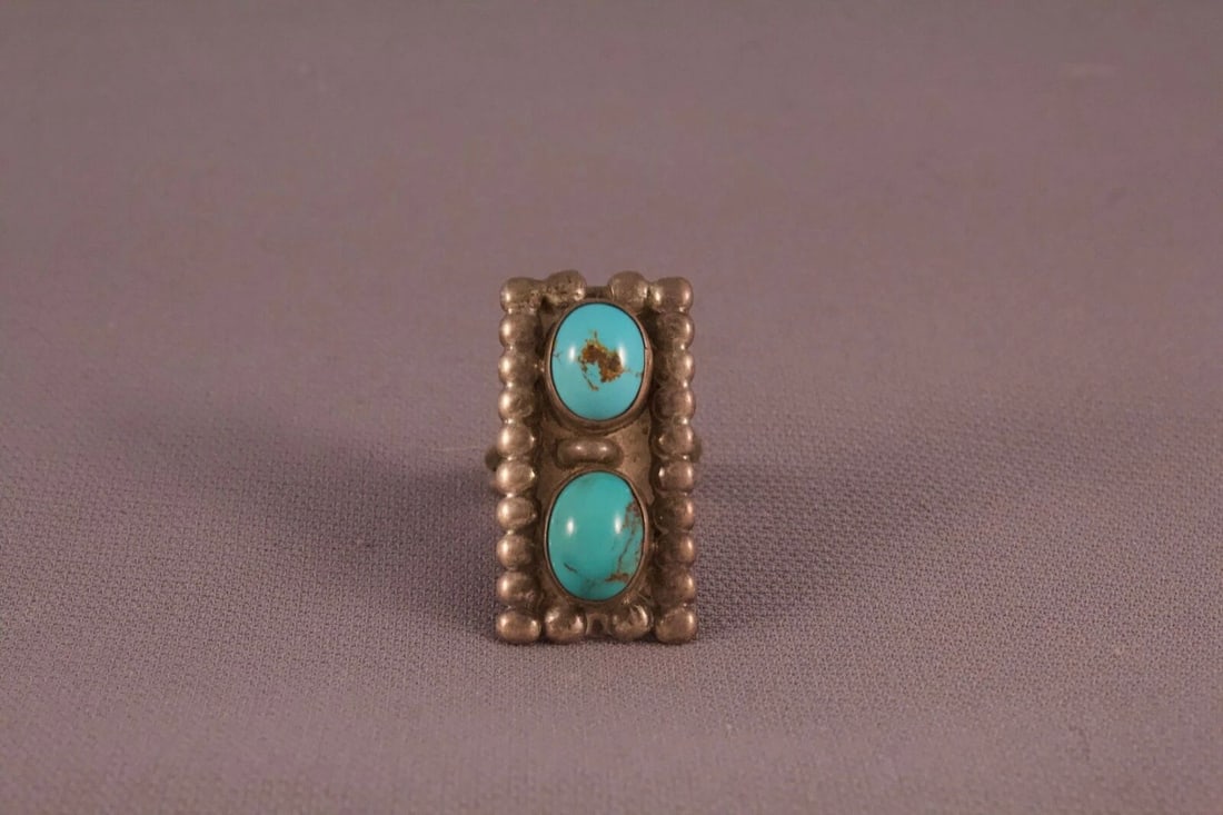OLD PAWN NAVAJO STERLING SILVER AND DOUBLE TURQUOISE RING SIZE 6: OLD PAWN NAVAJO STERLING SILVER AND DOUBLE TURQUOISE RING SIZE 6 Item Description: 1.3" tall Nice older Navajo Ring size 6