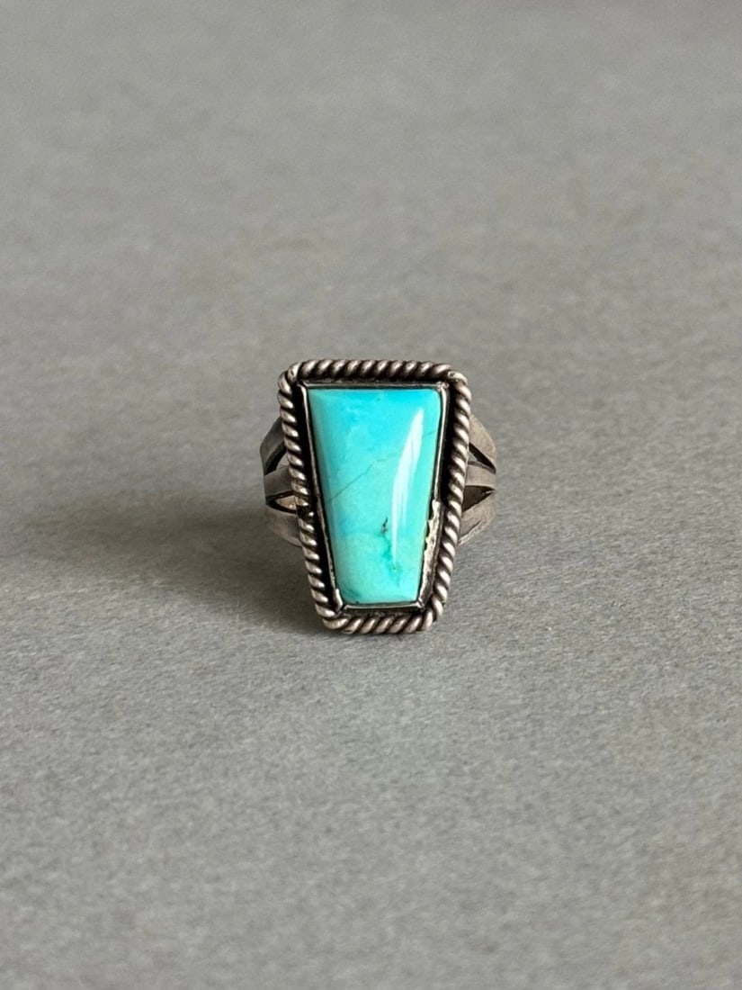 OLD PAWN NAVAJO STERLING SILVER AND TURQUOISE RING. SIZE 3 3/4 (1 of 1)