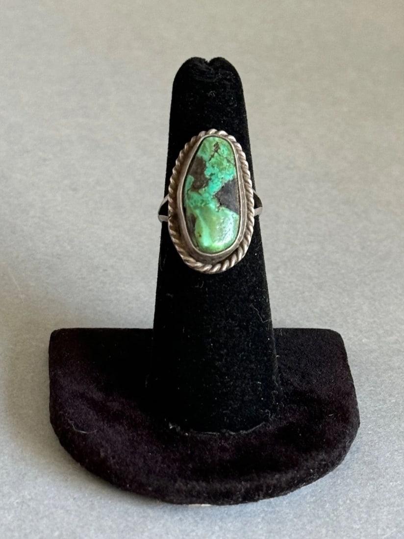 OLD PAWN NAVAJO STERLING SILVER WITH TURQUOISE RING. SIZE 5 1/2: OLD PAWN NAVAJO STERLING SILVER WITH TURQUOISE RING. SIZE 5 1/2 Old Pawn Navajo Sterling Silver with Turquoise Ring. Size 5 1/2 .. 1" tall
