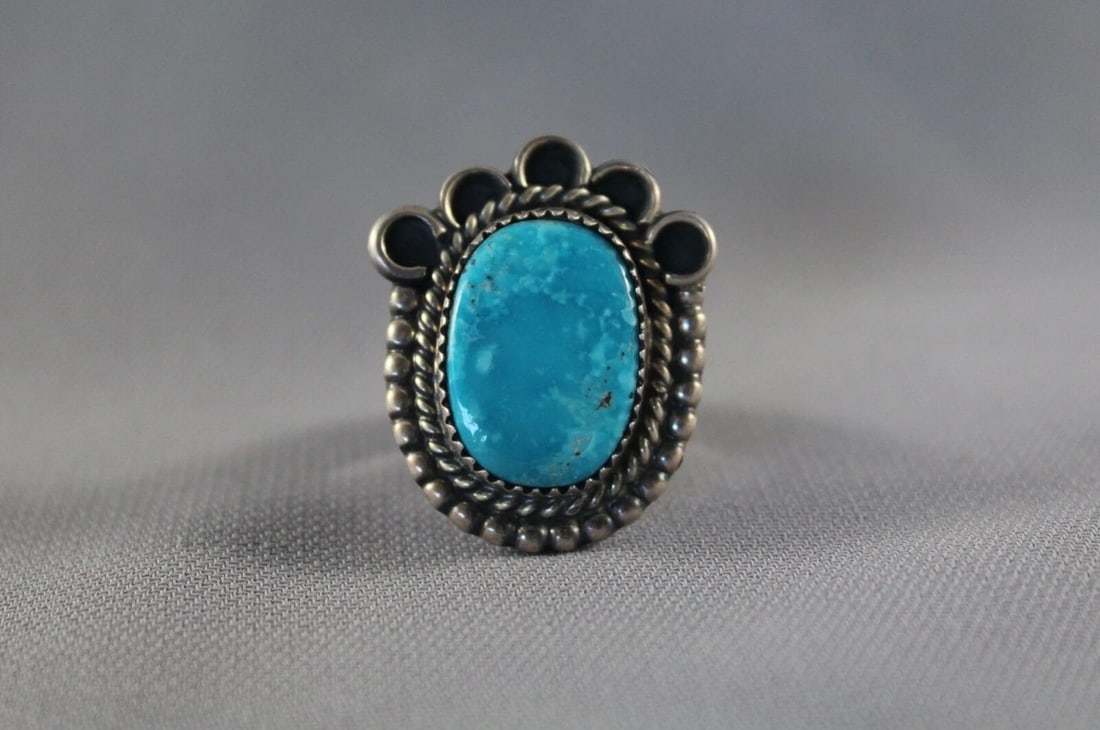 OLD PAWN NAVAJO STERLING SILVER AND TURQUOISE RING SIZE 6 (1 of 1)