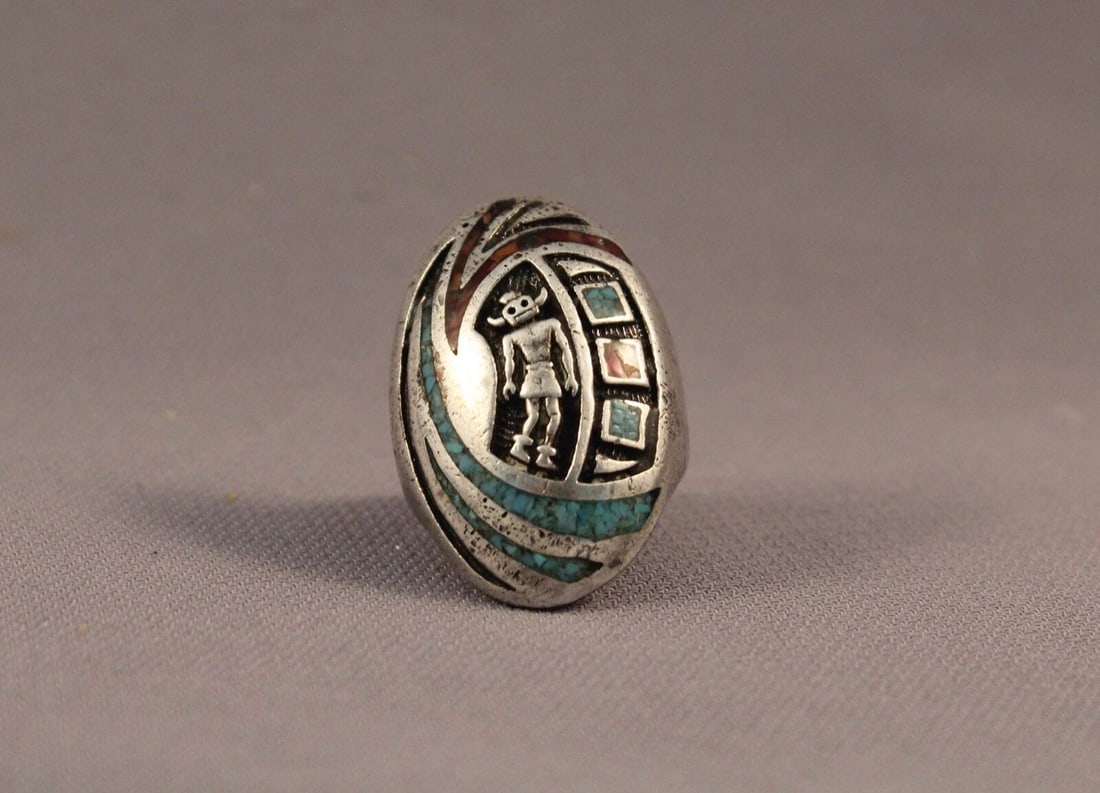 OLD PAWN HOPI STERLING SILVER TURQUOISE RING 4 1/2: OLD PAWN HOPI STERLING SILVER TURQUOISE RING 4 1/2 Item Description: 1 1/8” tall