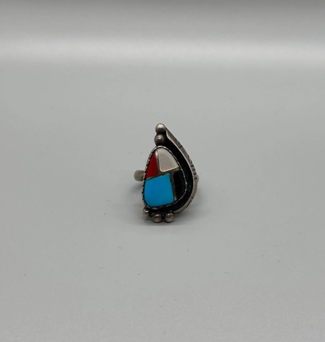 OLD PAWN ZUNI MULTI STONE AND TURQUOISE RING SIZE 4 3/4: OLD PAWN ZUNI MULTI STONE AND TURQUOISE RING SIZE 4 3/4 Item Description: 1" Tall