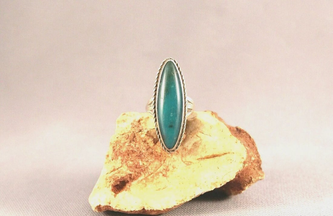 OLD PAWN NAVAJO STERLING SILVER AND TURQUOISE RING 5 1/4: OLD PAWN NAVAJO STERLING SILVER AND TURQUOISE RING 5 1/4 Item Description: 1 3/8" tall