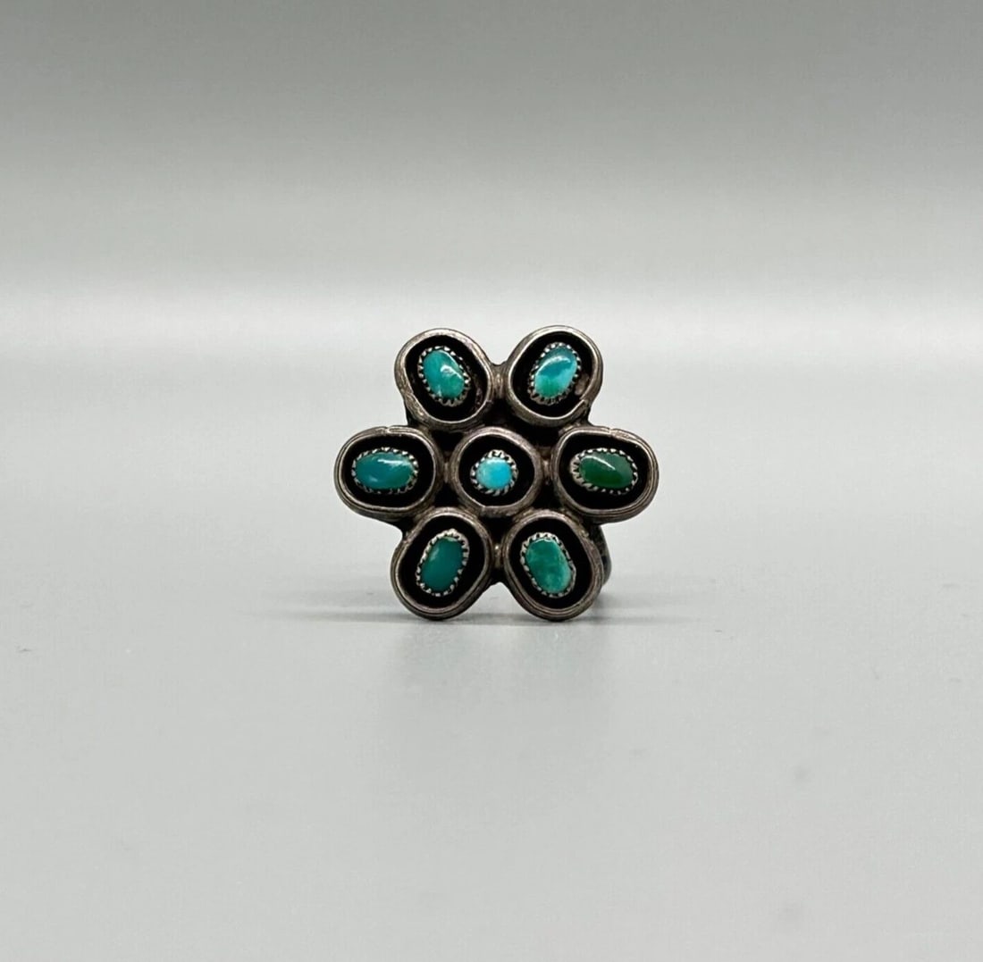 OLD PAWN ZUNI STERLING SILVER AND TURQUOISE RING SIZE 5 1/2 (1 of 2)