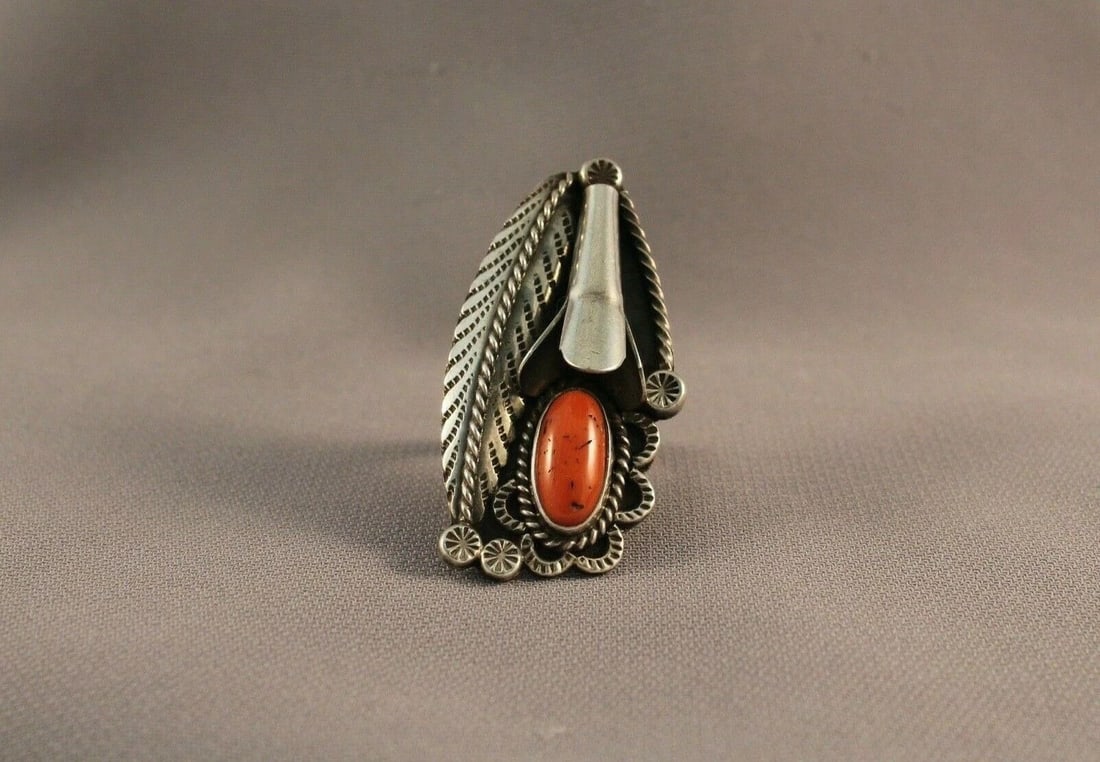 OLD PAWN NAVAJO STERLING SILVER AND CORAL RING SIZE 7 1/2: OLD PAWN NAVAJO STERLING SILVER AND CORAL RING SIZE 7 1/2 Item Description: 1 3/4” tall