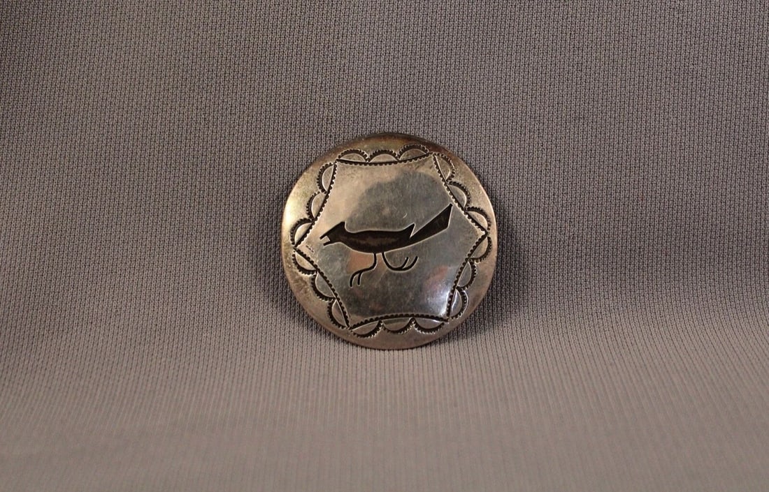 OLD PAWN NAVAJO SILVER HANDSTAMPED "ROAD RUNNER" PIN - 1 1/2" ACROSS: OLD PAWN NAVAJO SILVER HANDSTAMPED "ROAD RUNNER" PIN - 1 1/2" ACROSS Item Description: 1 1/2" w