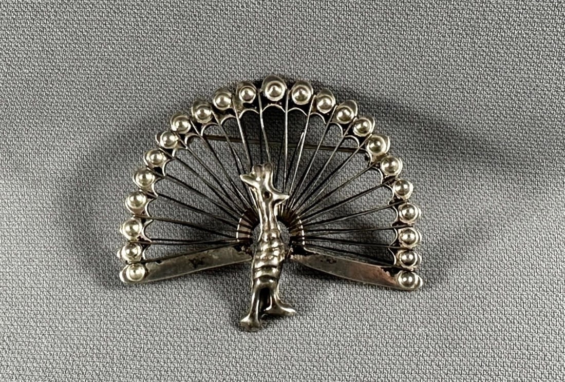 OLD PAWN MEXICAN PEACOCK SILVER PIN (1 of 2)