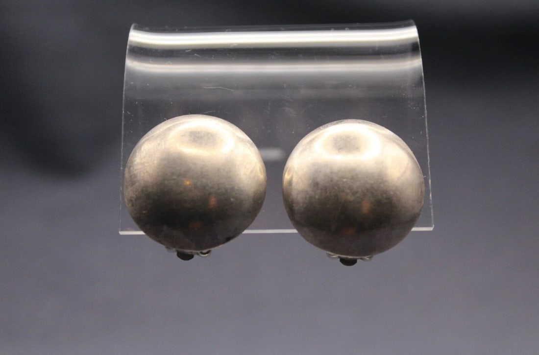 VINTAGE STERLING SILVER NAVAJO EARRINGS SIGNED W. YELLOWHORSE CRJ (1 of 2)