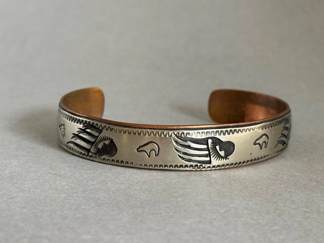 TA BEGAY NAVAJO COPPER AND NICKEL BEAR BRACELET: TA BEGAY NAVAJO COPPER AND NICKEL BEAR BRACELET TA Begay Navajo Copper and Nickel Bear Bracelet 1/2" Wide ..5 5/8" Inside With a 1 1/4" opening ..