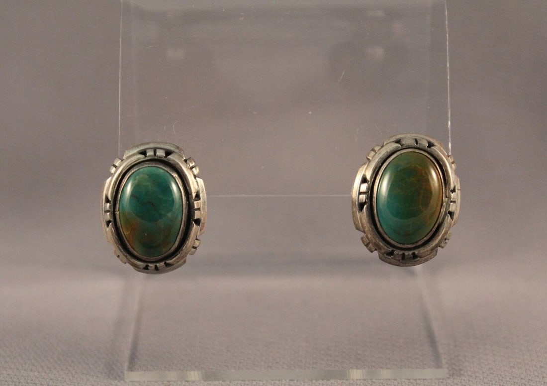 OLD PAWN NAVAJO SILVER AND MALACHITE EARRINGS: OLD PAWN NAVAJO SILVER AND MALACHITE EARRINGS Item Description: 3/4” length Signed B
