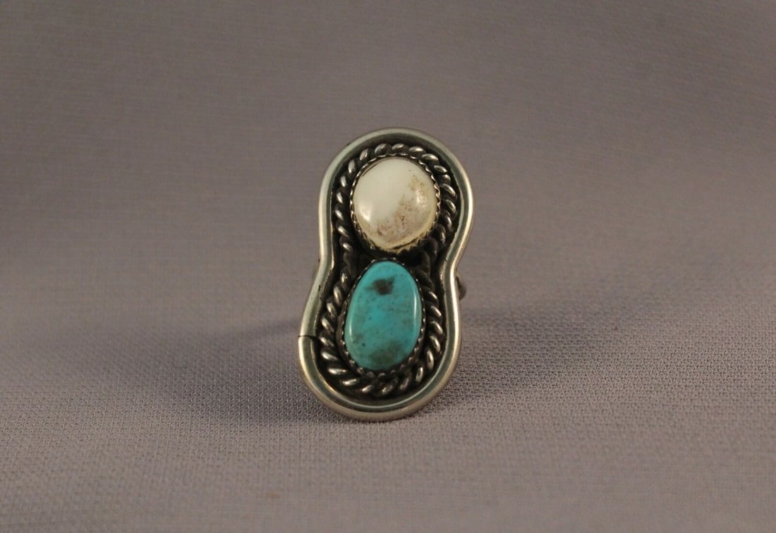 OLD PAWN NAVAJO TURQUOISE AND SHELL RING SIZE 6 3/4: OLD PAWN NAVAJO TURQUOISE AND SHELL RING SIZE 6 3/4 Item Description: 1 3/8” tall The dirt spot on the white shell has been cleaned ..