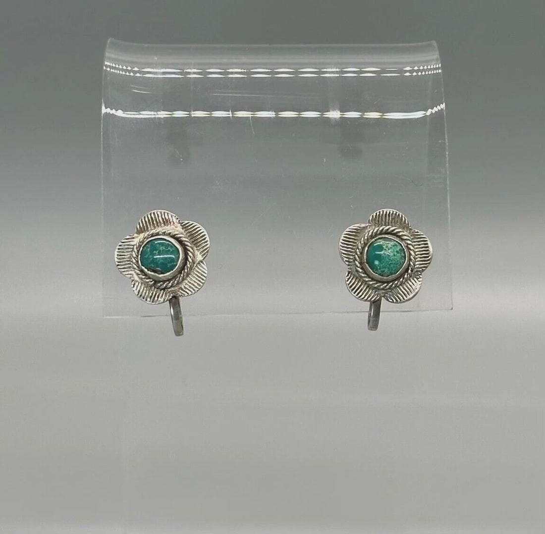OLD PAWN STERLING SILVER AND TURQUOISE NAVAJO EARRINGS SCREW BACKS: OLD PAWN STERLING SILVER AND TURQUOISE NAVAJO EARRINGS SCREW BACKS Item Description: 1/2 " Wide