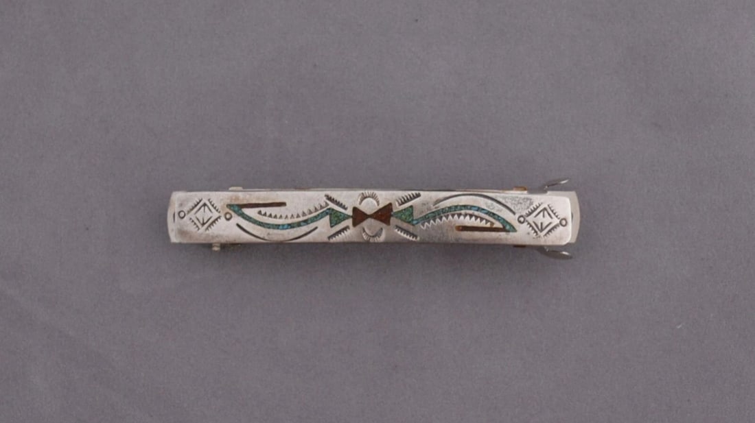 VINTAGE NAVAJO STERLING SILVER BARRETTE - TURQUOISE CORAL CHIP INLAY - 3" LONG: VINTAGE NAVAJO STERLING SILVER BARRETTE - TURQUOISE CORAL CHIP INLAY - 3" LONG Item Description: This vintage Navajo sterling silver barrette face has an attractive hand stamped design with coral and 