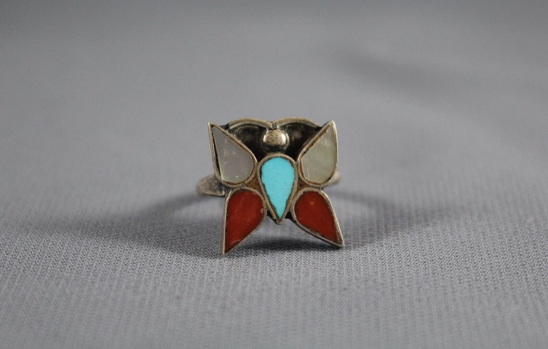 OLD PAWN NAVAJO INDIAN SILVER BUTTERFLY RING - TURQUOISE CORAL SHELL - SIZE 7: OLD PAWN NAVAJO INDIAN SILVER BUTTERFLY RING - TURQUOISE CORAL SHELL - SIZE 7 Item Description: This vintage Navajo ring has a butterfly inlaid with turquoise, white shell and coral. The front of the 
