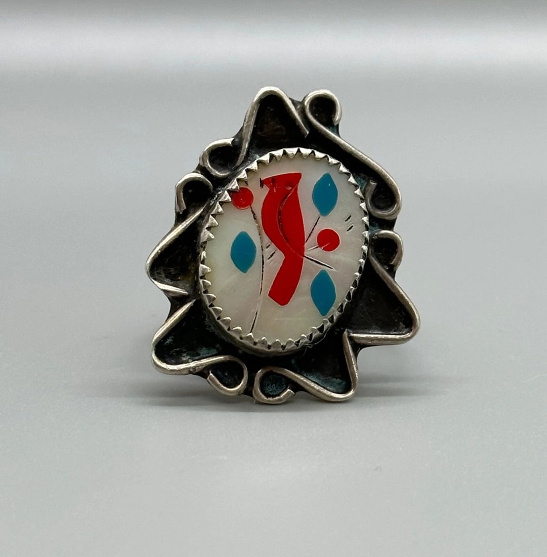 VINTAGE NAVAJOSTERLING AND INLAYED CORAL, TURQUOISE , SHELL RING BIRD .. SIZE 7: VINTAGE NAVAJOSTERLING AND INLAYED CORAL, TURQUOISE , SHELL RING BIRD .. SIZE 7 Item Description: 1 1/8" Tall