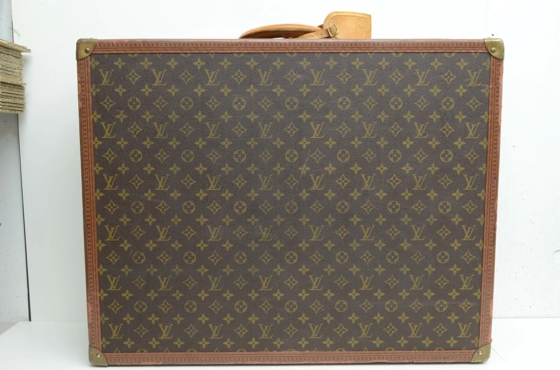 AUTHENTIC LOUIS VUITTON LIMITED ALZER 65 VINTAGE MONOGRAM TRUNK TRAVEL LUGGAGE: AUTHENTIC LOUIS VUITTON LIMITED ALZER 65 VINTAGE MONOGRAM TRUNK TRAVEL LUGGAGE Authentic Louis Vuitton Limited Alzer 65 Vintage Monogram Trunk Travel Luggage AUTHENTIC LOUIS VUITTON LIMITED ALZER 65 V