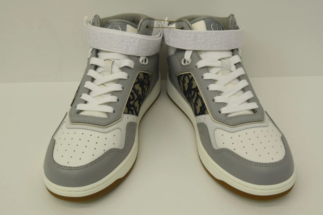 AUTHENTIC DIOR HIGH TOP MONOGRAM SHOES SIGNATURE LOGO SNEAKERS GRAY WHITE 44: AUTHENTIC DIOR HIGH TOP MONOGRAM SHOES SIGNATURE LOGO SNEAKERS GRAY WHITE 44 Authentic Dior High Top Monogram Shoes Signature Logo Sneakers Gray White 44 Authentic Dior High Top Monogram Shoes Signatu