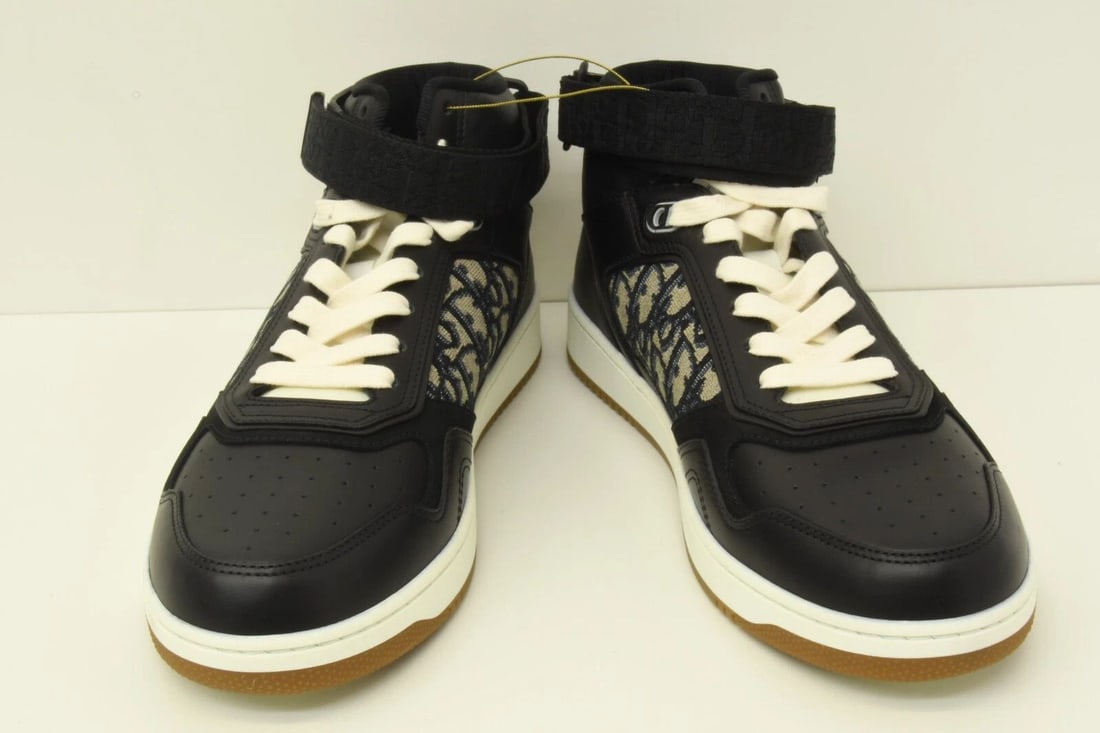 AUTHENTIC DIOR HIGH TOP MONOGRAM SHOES SIGNATURE LOGO SNEAKERS BLACK WHITE 44: AUTHENTIC DIOR HIGH TOP MONOGRAM SHOES SIGNATURE LOGO SNEAKERS BLACK WHITE 44 Authentic Dior High Top Monogram Shoes Signature Logo Sneakers Black White 44 Authentic Dior High Top Monogram Shoes Signa