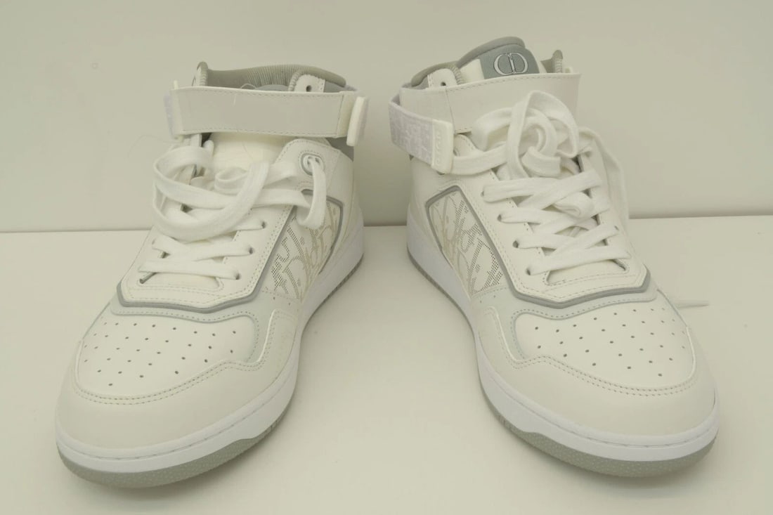 AUTHENTIC DIOR HIGH TOP MONOGRAM SHOES SIGNATURE LOGO SNEAKERS WHITE GRAY 44: AUTHENTIC DIOR HIGH TOP MONOGRAM SHOES SIGNATURE LOGO SNEAKERS WHITE GRAY 44 Authentic Dior High Top Monogram Shoes Signature Logo Sneakers White Gray 44 Authentic Dior High Top Monogram Shoes Signatu
