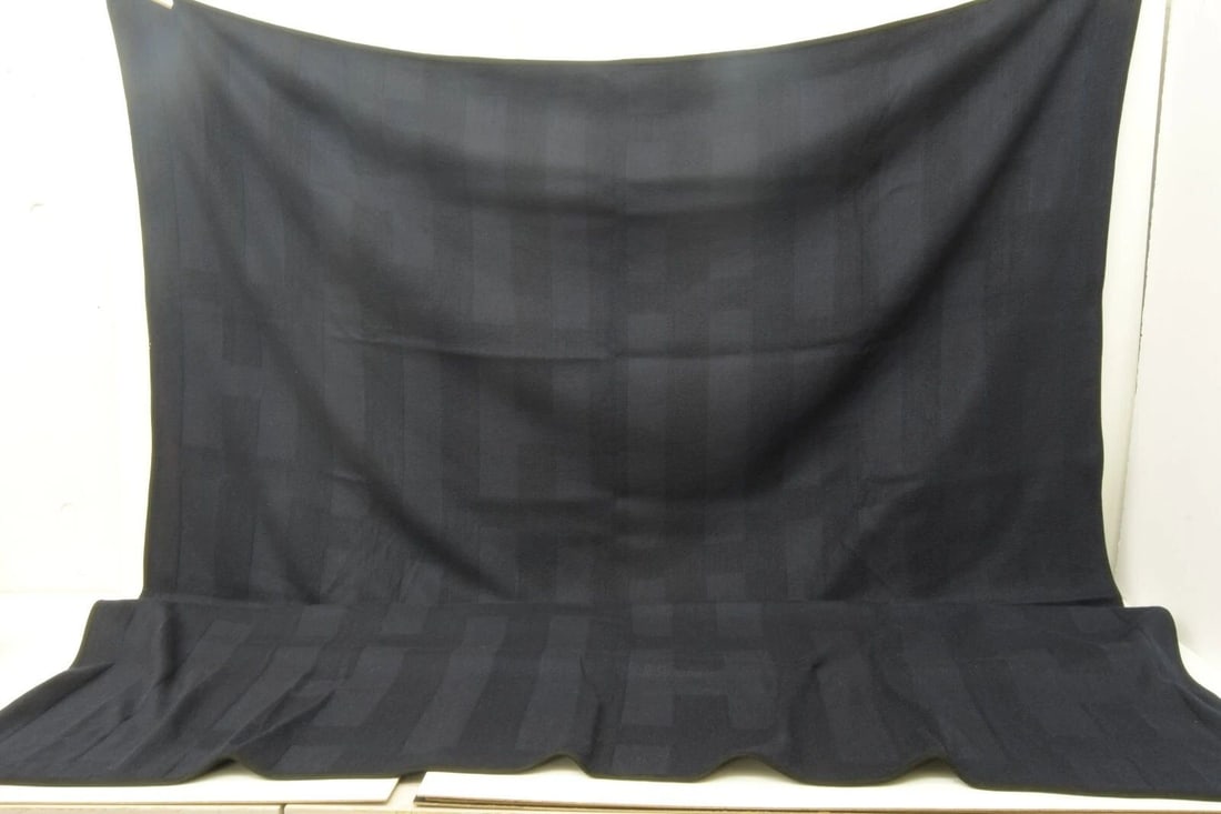 AUTHENTIC HERMES H LOGO CASHMERE SILK 168CM X 140CM BLANKET DARK NAVY: AUTHENTIC HERMES H LOGO CASHMERE SILK 168CM X 140CM BLANKET DARK NAVY Authentic Hermes H Logo Cashmere Silk 168cm x 140cm Blanket Dark Navy Signature H Logo Very Dark Navy Blue, Black Border Manufactu