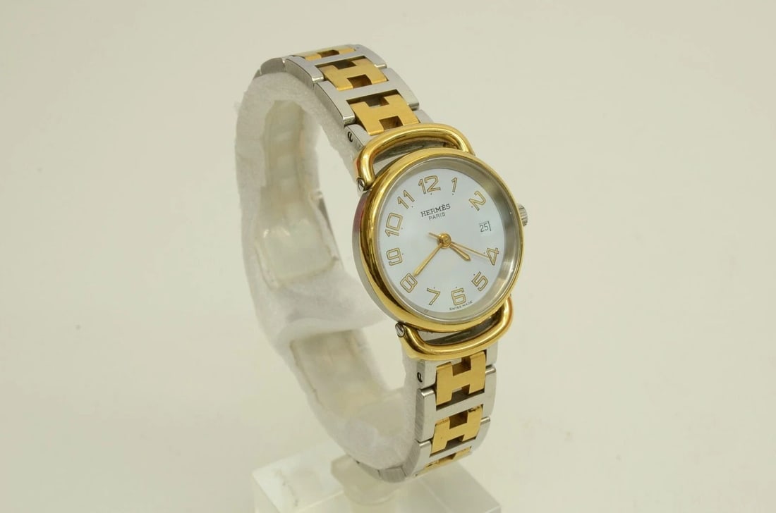AUTHENTIC HERMES H LOGO BAND WATCH 23MM SS ROUND GP DATE STRIPE BEZEL CLIPPER: AUTHENTIC HERMES H LOGO BAND WATCH 23MM SS ROUND GP DATE STRIPE BEZEL CLIPPER Authentic Hermes H Logo Band Watch 23mm SS Round GP Date Stripe Bezel Clipper Authentic Hermes H Logo Band Watch 23mm SS R