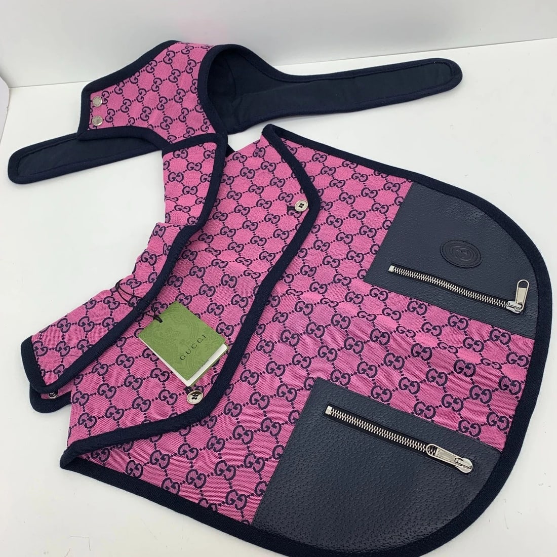 AUTHENTIC GUCCI DOG WEAR PET WALKING OUTFIT PINK GUCCISSIMA ANIMAL COLLECTIBLE (1 of 2)