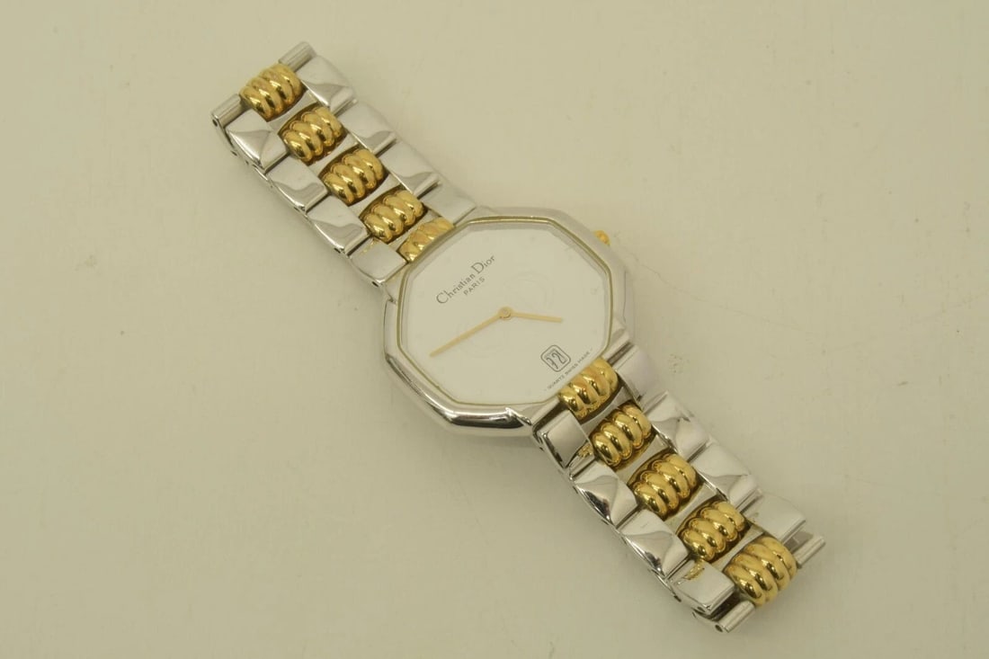AUTHENTIC CHRISTIAN DIOR WATCH 19MM OCTAGON DATE WHITE SP GP STRIPE WRISTWATCH: AUTHENTIC CHRISTIAN DIOR WATCH 19MM OCTAGON DATE WHITE SP GP STRIPE WRISTWATCH Authentic Christian Dior Watch 19mm Octagon Date White SP GP Stripe Wristwatch 19mm Case 7mm Lug Length: 19 cm Womens, La
