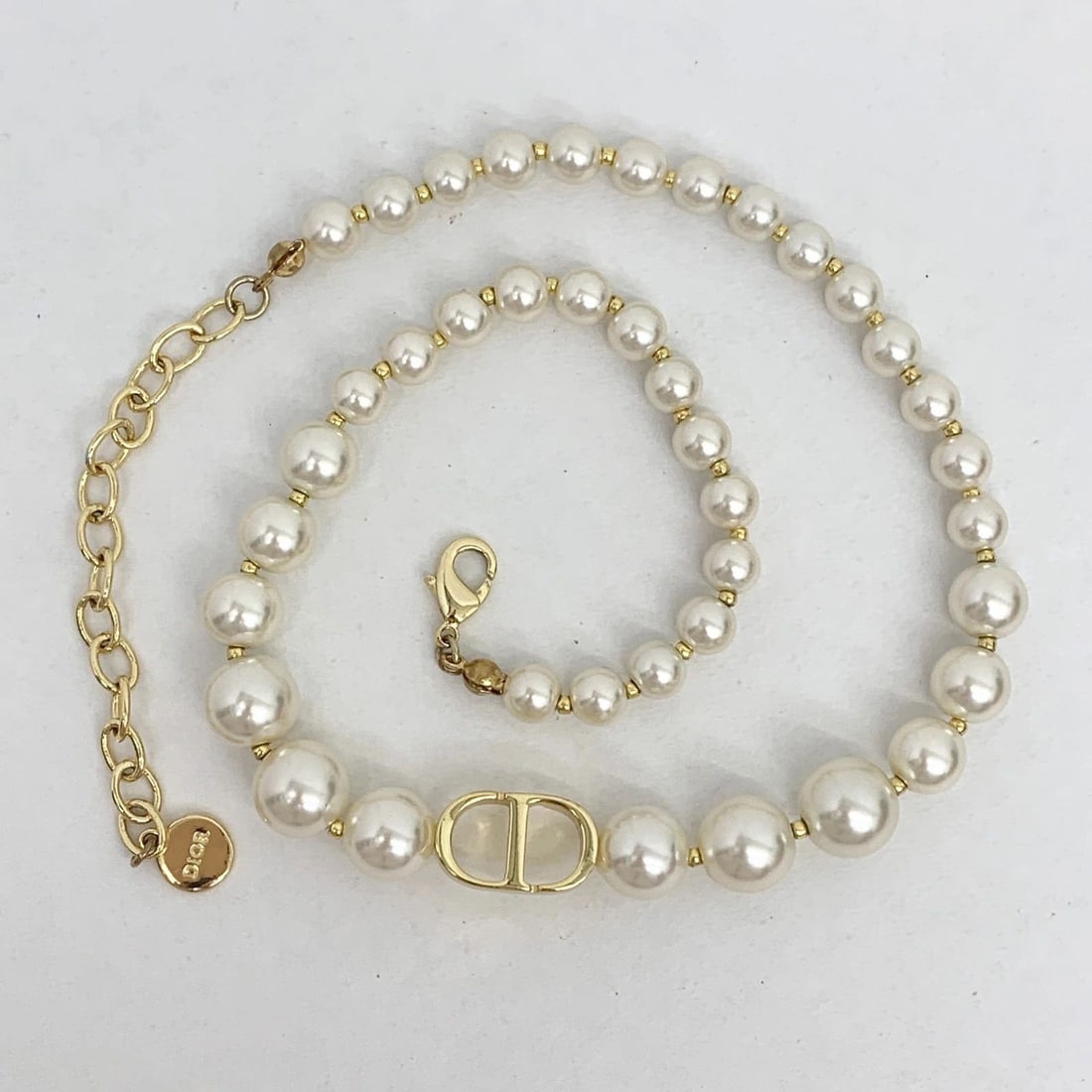 AUTHENTIC CHRISTIAN DIOR FAUX PEARL CD LOGO GP BEADED NECKLACE JEWELRY ACCESSORY: AUTHENTIC CHRISTIAN DIOR FAUX PEARL CD LOGO GP BEADED NECKLACE JEWELRY ACCESSORY AUTHENTIC CHRISTIAN DIOR FAUX PEARL CD LOGO GP BEADED NECKLACE JEWELRY ACCESSORY
