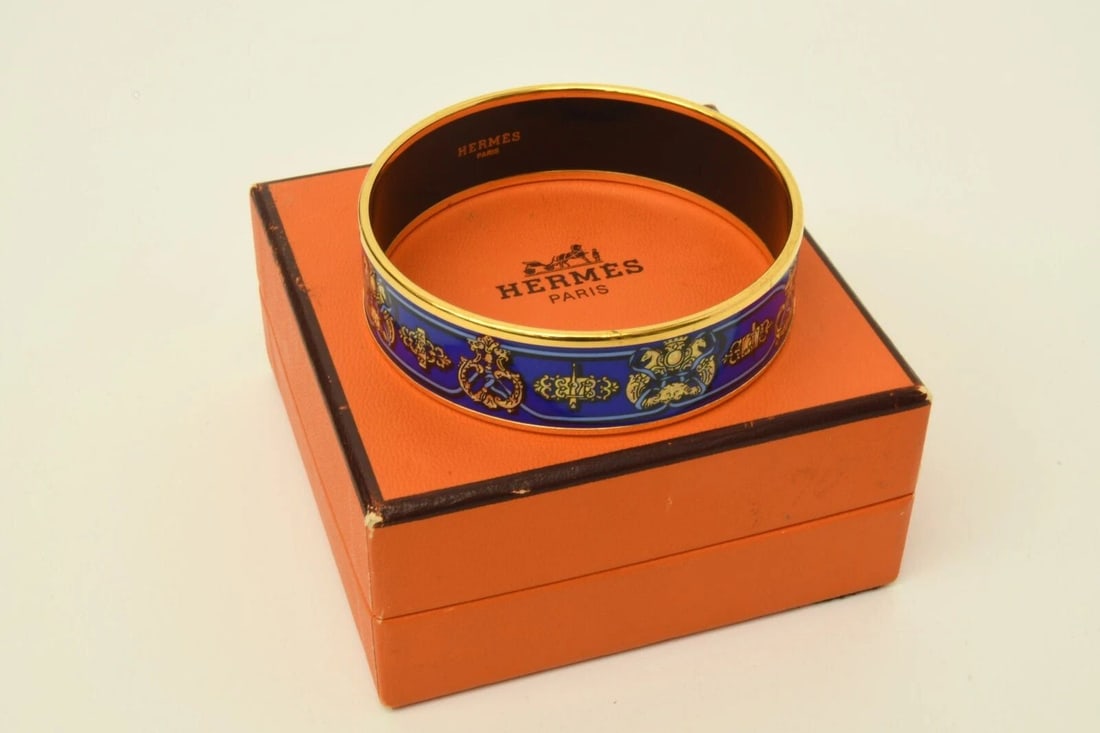AUTHENTIC HERMES GP BRACELET CUFF VINTAGE ENAMEL BANGLE BLUE AUSTRIA GOLD PLATED: AUTHENTIC HERMES GP BRACELET CUFF VINTAGE ENAMEL BANGLE BLUE AUSTRIA GOLD PLATED Authentic Hermes GP Bracelet Cuff Vintage Enamel Bangle Blue Austria Gold Plated Authentic Hermes GP Bracelet Cuff Vint