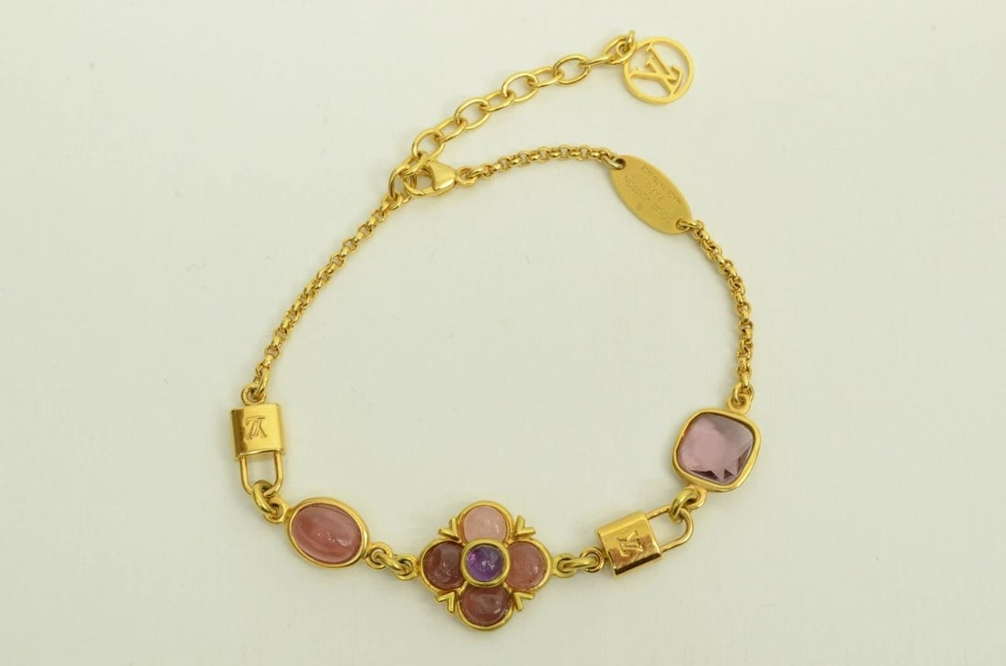 AUTHENTIC LOUIS VUITTON CLOVER BRACELET GP PADLOCK GEM PENDANT JEWELRY ACCESSORY: AUTHENTIC LOUIS VUITTON CLOVER BRACELET GP PADLOCK GEM PENDANT JEWELRY ACCESSORY Authentic Louis Vuitton Clover Bracelet GP Padlock Gem Pendant Jewelry Accessory AUTHENTIC LOUIS VUITTON CLOVER BRACELE