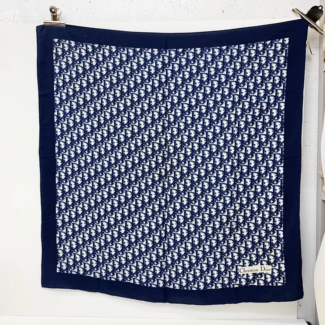 AUTHENTIC DIOR SIGNATURE MONOGRAM SCARF 90CM SIGNATURE VINTAGE LOGO SILK CARRE: AUTHENTIC DIOR SIGNATURE MONOGRAM SCARF 90CM SIGNATURE VINTAGE LOGO SILK CARRE AUTHENTIC DIOR SIGNATURE MONOGRAM SCARF 90CM SIGNATURE VINTAGE LOGO SILK CARRE