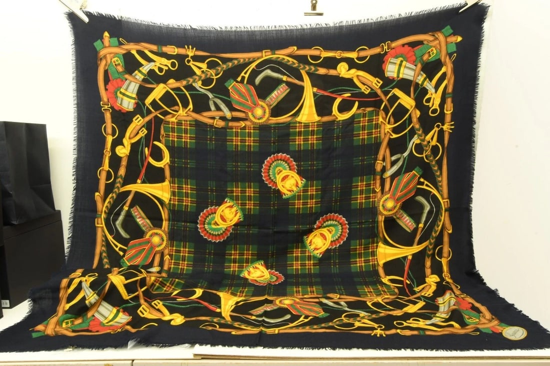 AUTHENTIC GUCCI SHAWL WOOL SILK BLACK NAVY GOLD EQUESTRIAN 136CM VINTAGE FRINGED (1 of 2)