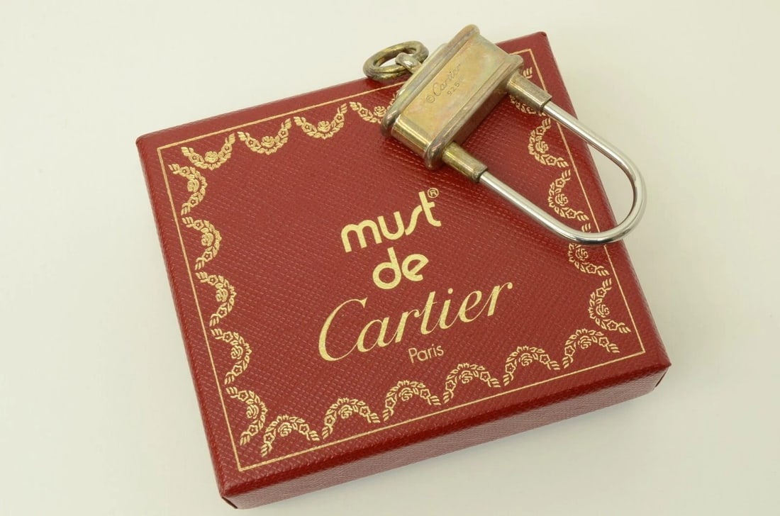 AUTHENTIC CARTIER STERLING SILVER 925 KEYCHAIN HOOK LOOP TWIST KEY RING (1 of 2)