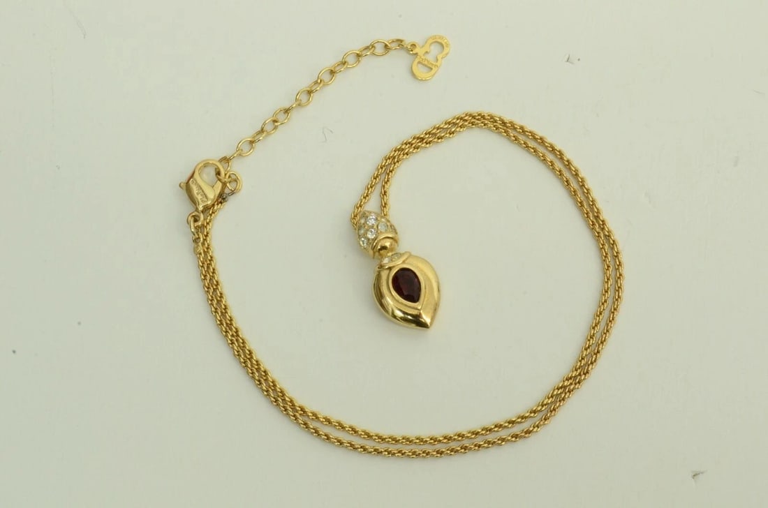AUTHENTIC CHRISTIAN DIOR VINTAGE NECKLACE GP ARROW OVAL RHINESTONE RUBY JEWELRY: AUTHENTIC CHRISTIAN DIOR VINTAGE NECKLACE GP ARROW OVAL RHINESTONE RUBY JEWELRY Authentic Christian Dior Vintage Necklace GP Arrow Oval Rhinestone Ruby Jewelry AUTHENTIC CHRISTIAN DIOR VINTAGE NECKLAC