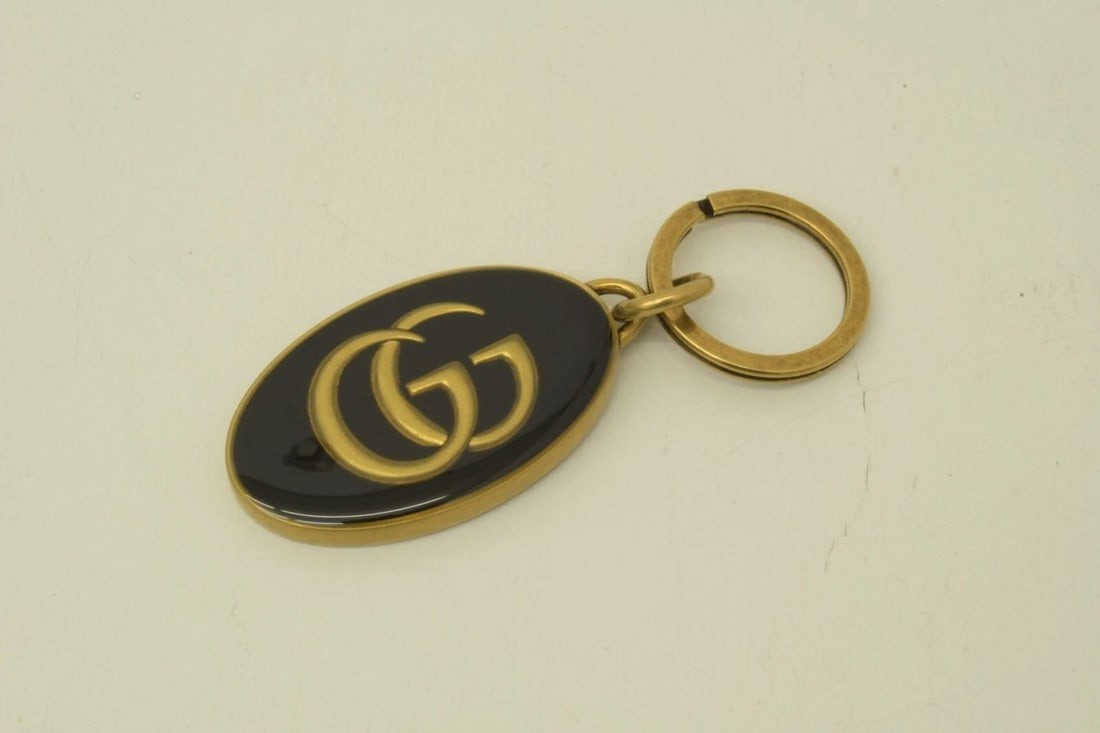 AUTHENTIC GUCCI GG OVAL LOGO KEYCHAIN CLASSIC GP CHARM JEWELRY ACCESSORY (1 of 2)