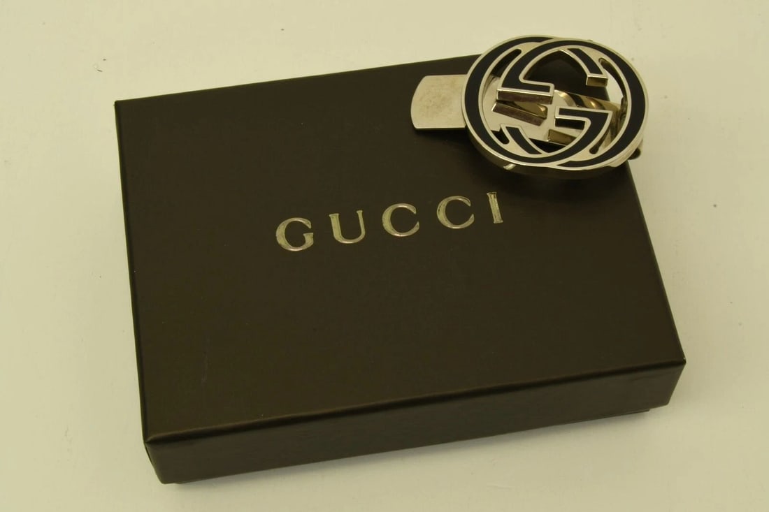 AUTHENTIC GUCCI LOGO SP BLACK MONEY CLIP SILVER PLATED FASHION ACCESSORY: AUTHENTIC GUCCI LOGO SP BLACK MONEY CLIP SILVER PLATED FASHION ACCESSORY Authentic Gucci Logo SP Black Money Clip Silver Plated Fashion Accessory Authentic Gucci Logo SP Black Money Clip Silver Plated