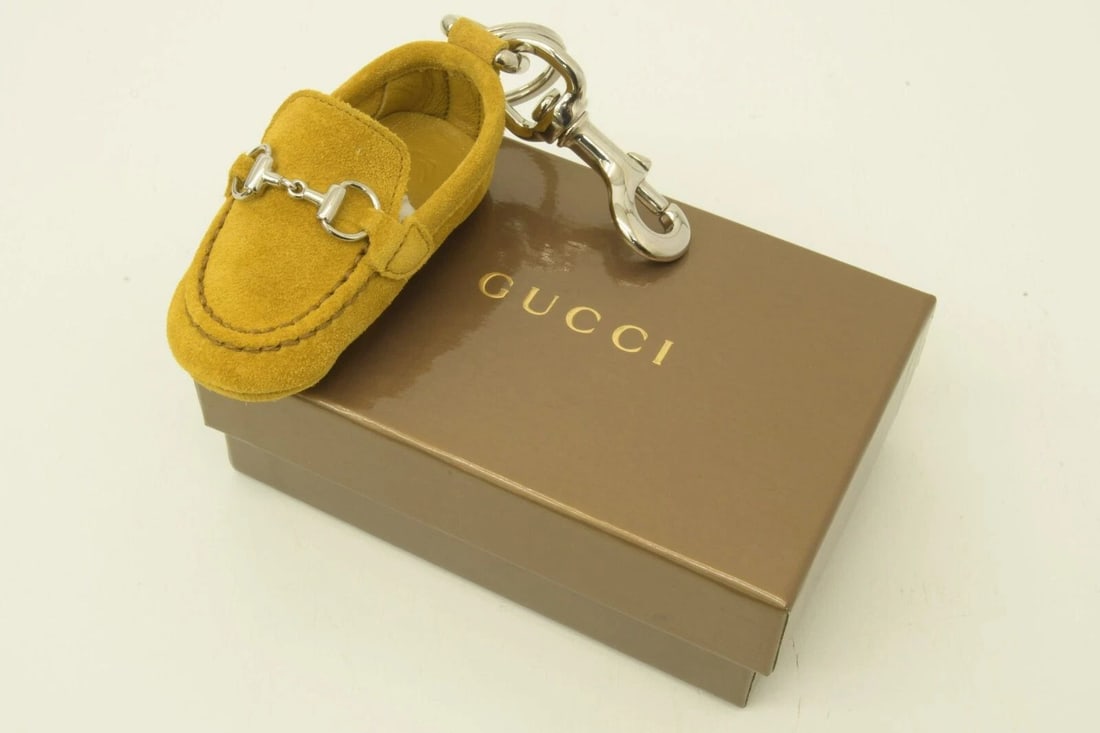 AUTHENTIC GUCCI YELLOW SHOE KEYCHAIN SUEDE SP HORSEBIT BUCKLE BAG ACCESSORY (1 of 2)