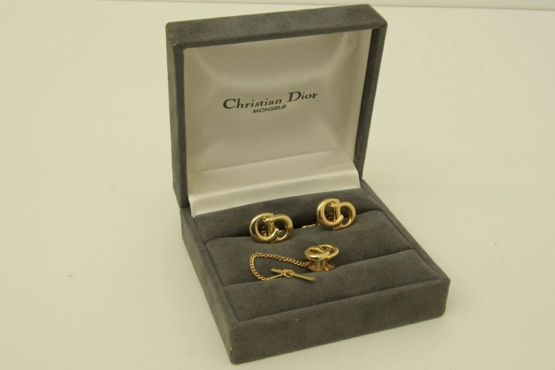 AUTHENTIC CHRISTIAN DIOR CD LOGO LETTERS CUFFLINKS PIN SET GP JEWELRY ACCESSORY: AUTHENTIC CHRISTIAN DIOR CD LOGO LETTERS CUFFLINKS PIN SET GP JEWELRY ACCESSORY Authentic Christian Dior CD Logo Letters Cufflinks Pin Set GP Jewelry Accessory Jewelry AccessoryUnisex Cufflinks, Pin L
